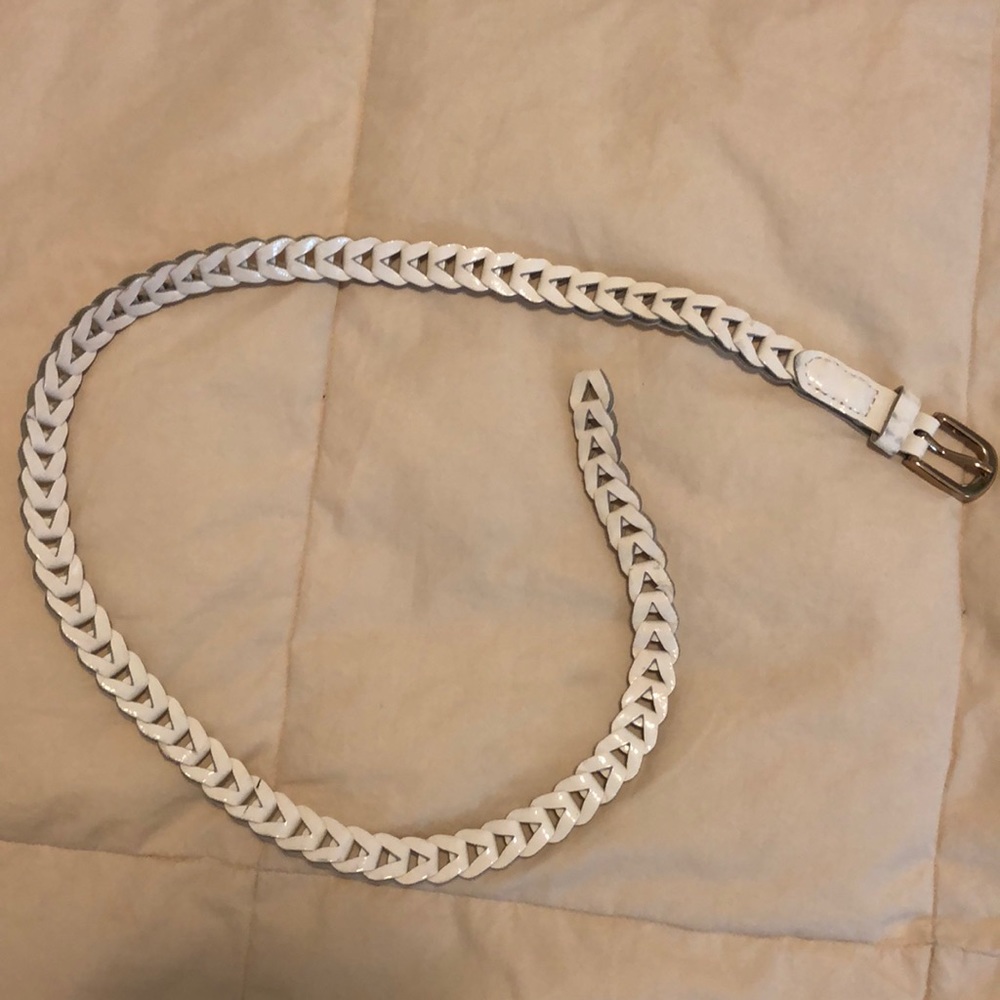 White link belt